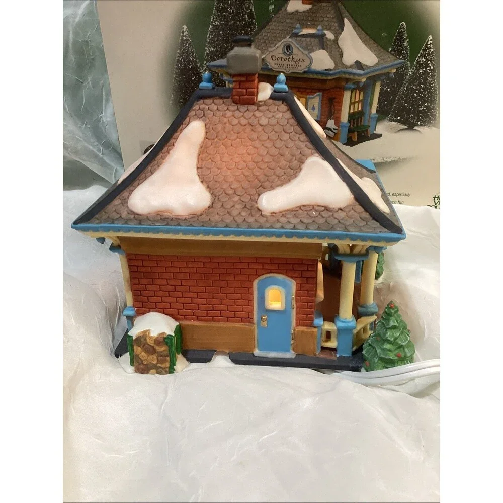 Dept 56 Christmas Lighted House Dorthy's Skate Rental Heritage Collection 1999